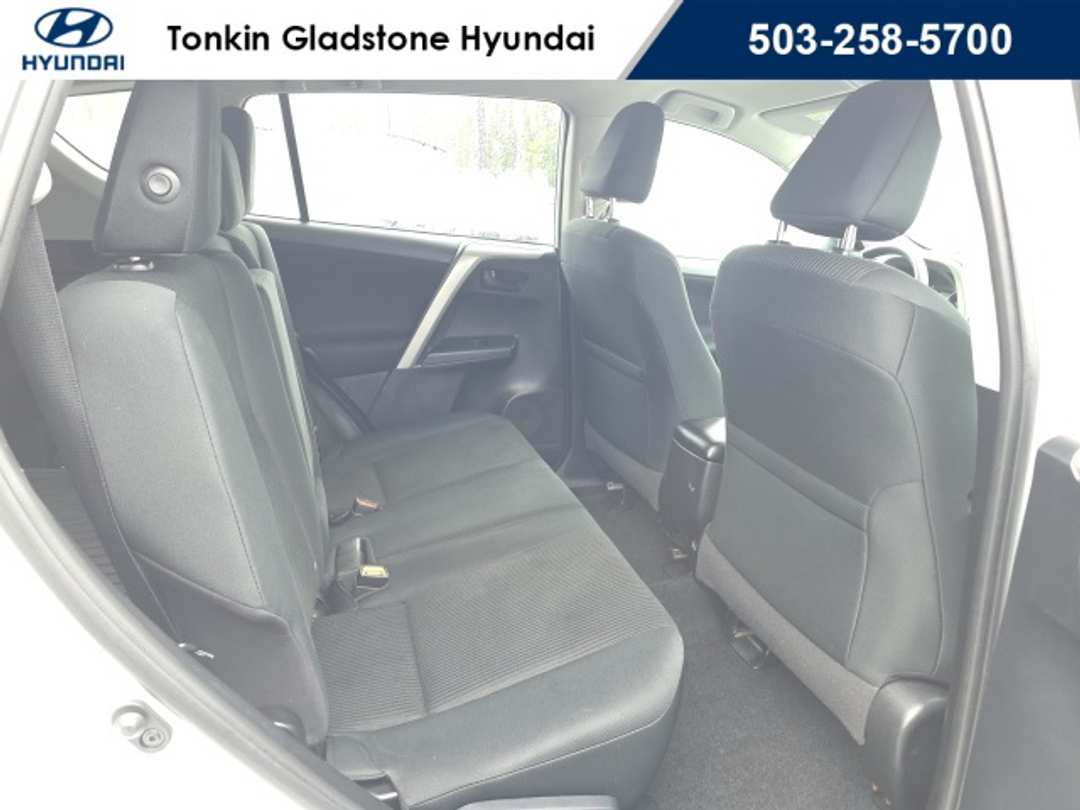 2017 Toyota Rav4 LE - Image 23