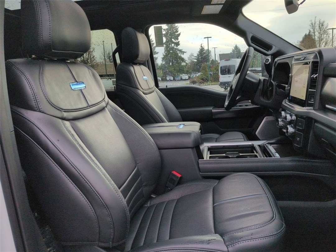 2026 Ford F-250Sd Platinum - Image 32