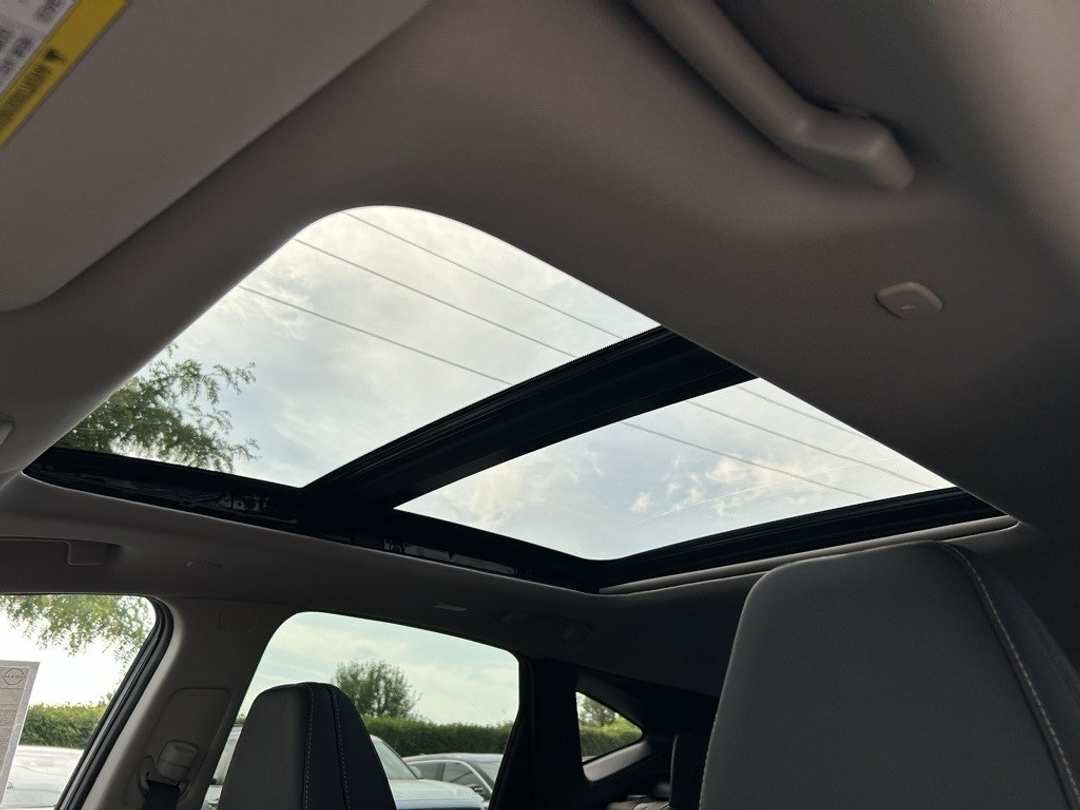 2025 Nissan Murano SL - Image 20