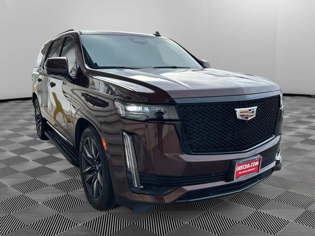 2022 Cadillac Escalade Sport - Image 3