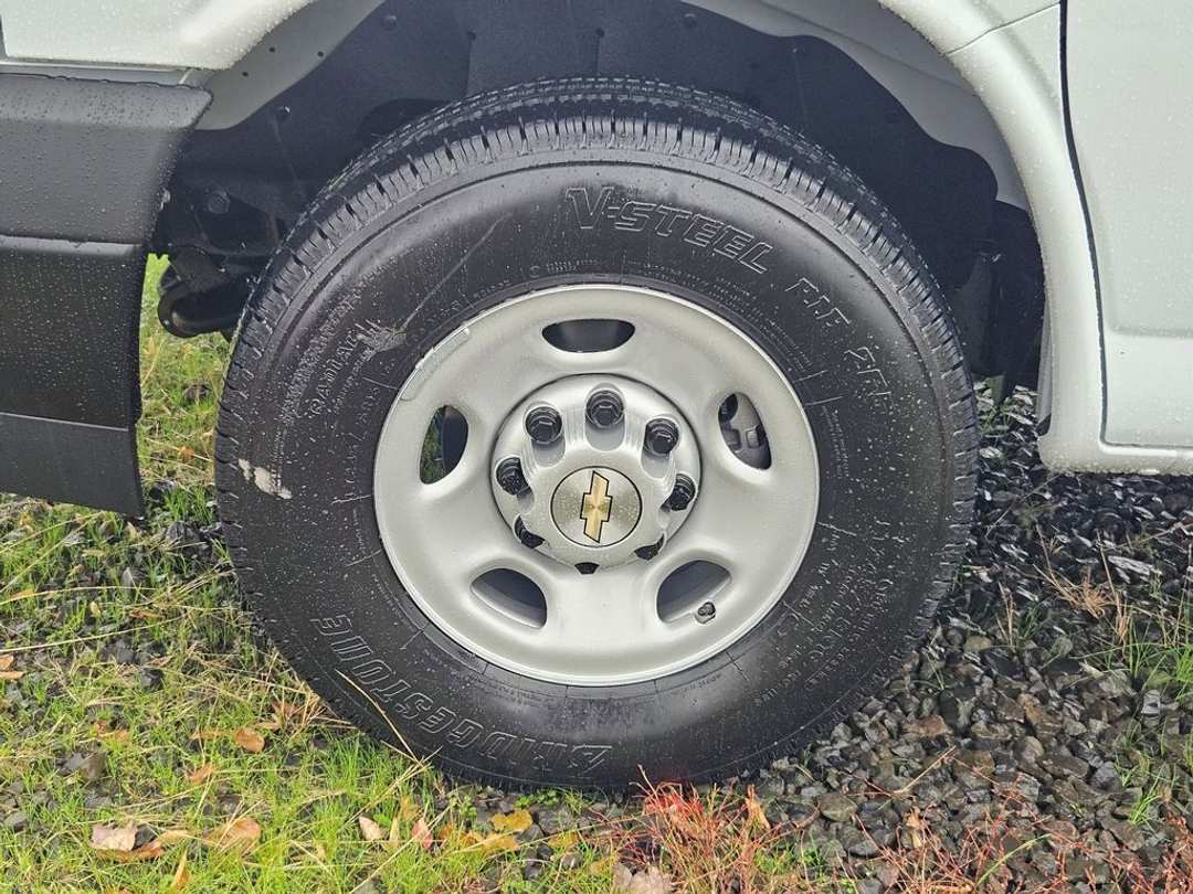 2025 Chevrolet Express 2500 Work - Image 40