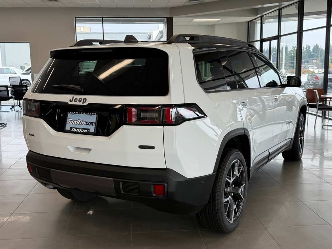 2026 Jeep Cherokee Overland - Image 9
