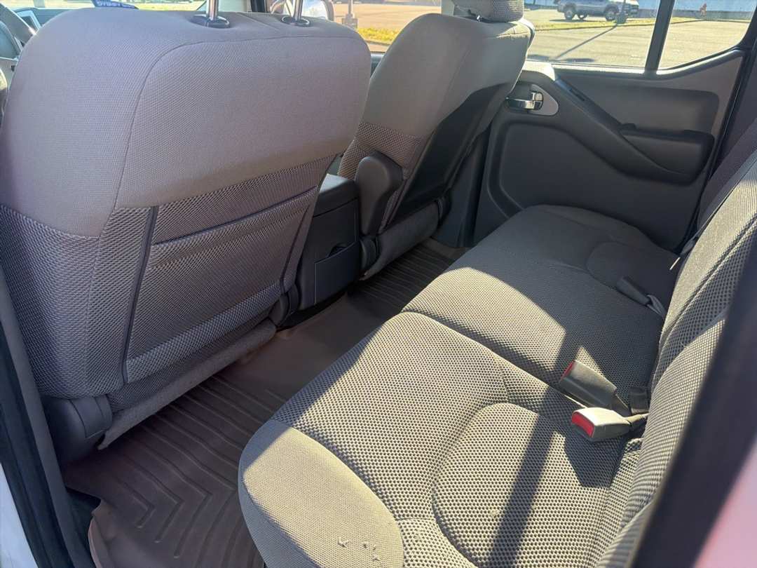 2013 Nissan Frontier SV - Image 19