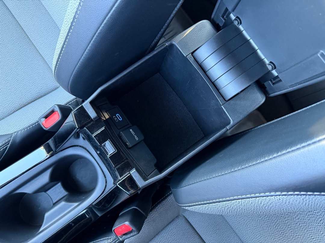 2022 Toyota Corolla XSE - Image 27