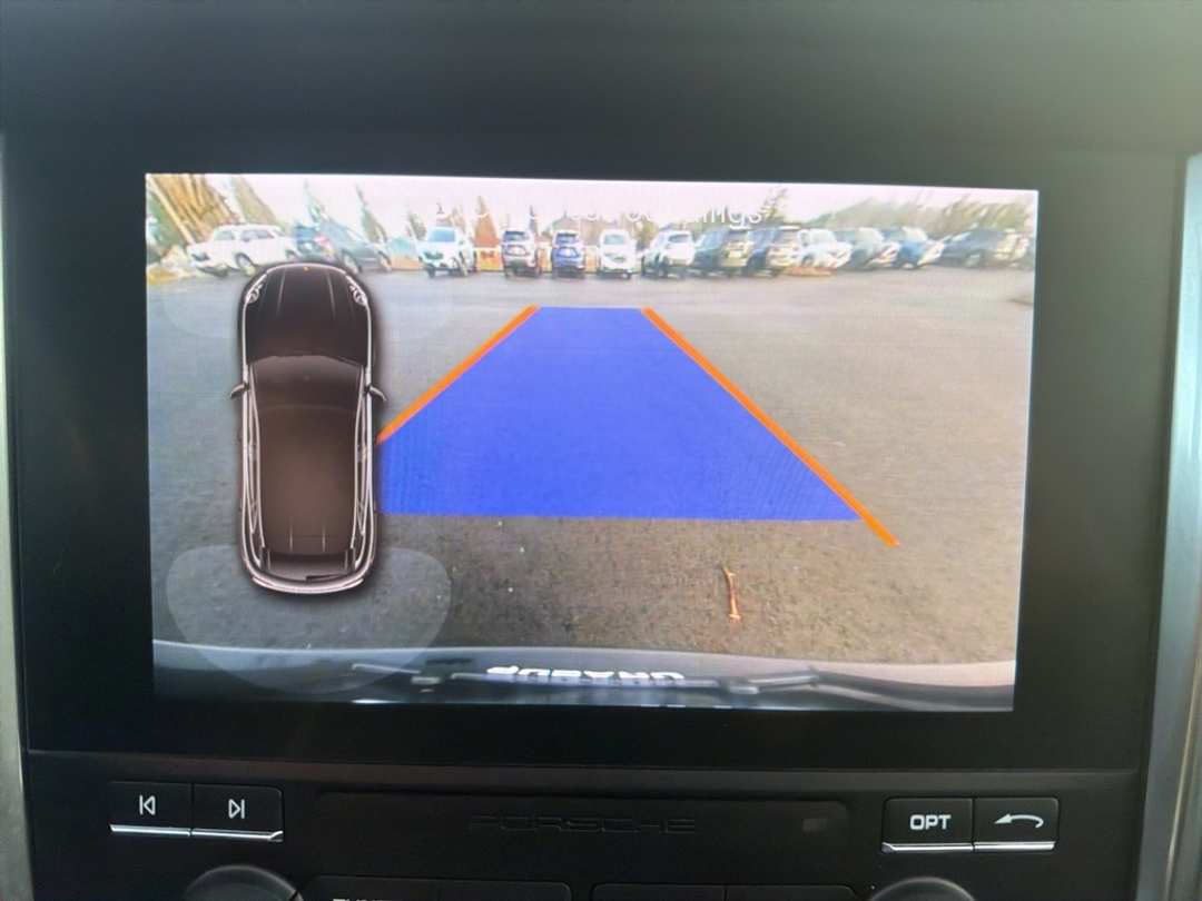 2018 Porsche Macan Base - Image 41