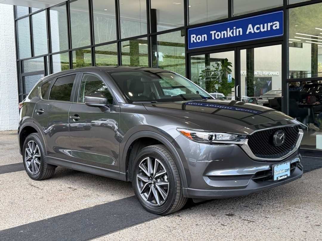 2018 MAZDA CX-5 Touring - Image 2