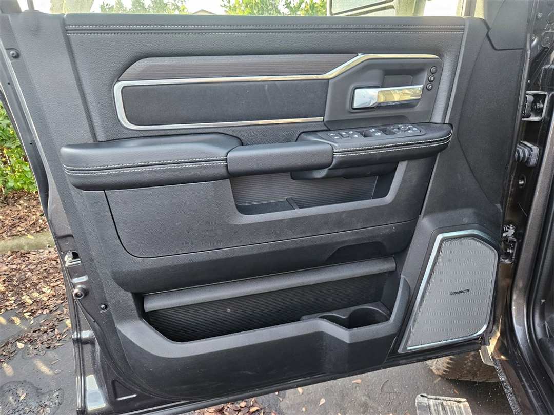 2026 Ram 2500 Laramie - Image 10