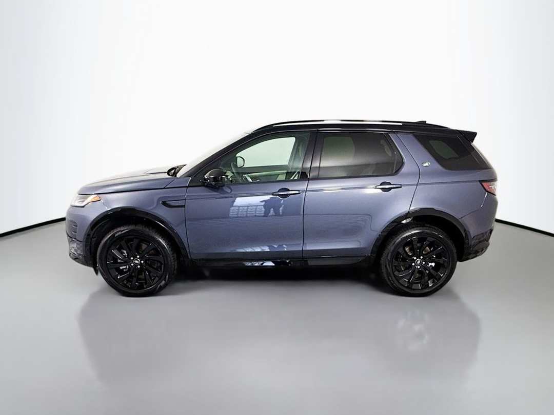 2025 Land Rover Discovery Sport SE - Image 2