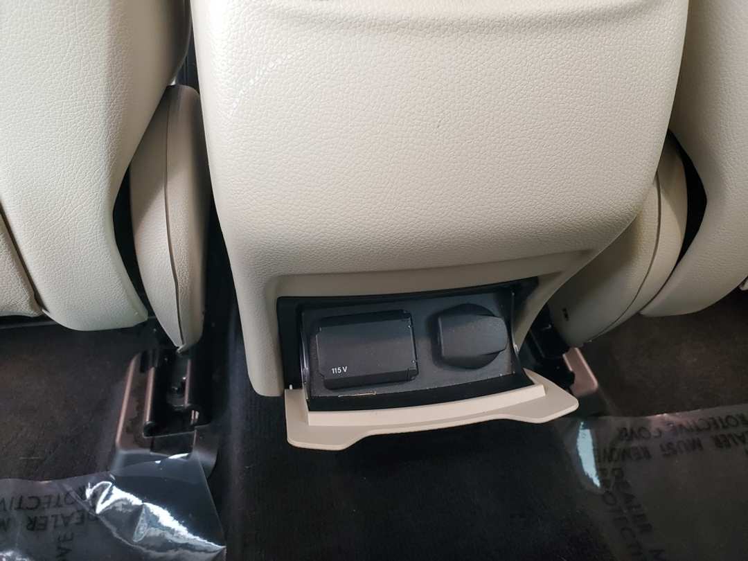 2021 Mercedes-Benz GLC GLC 300 - Image 16