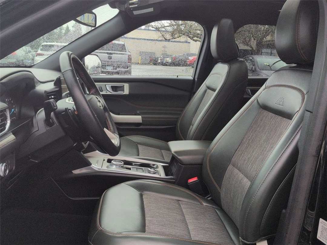 2022 Ford Explorer Timberline - Image 13