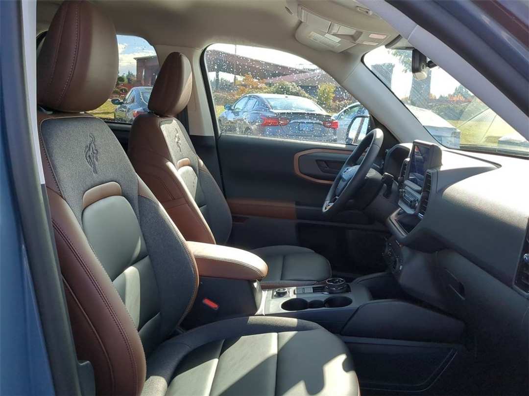 2024 Ford Bronco Sport Outer Banks - Image 29