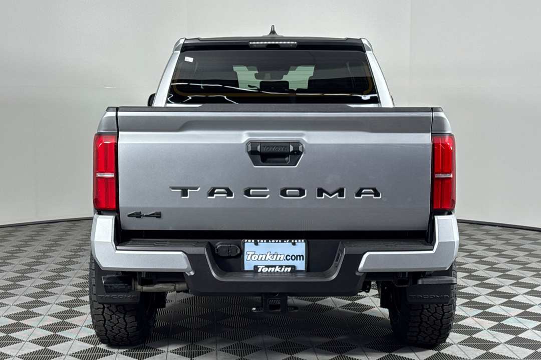 Toyota Tacoma - Image 5
