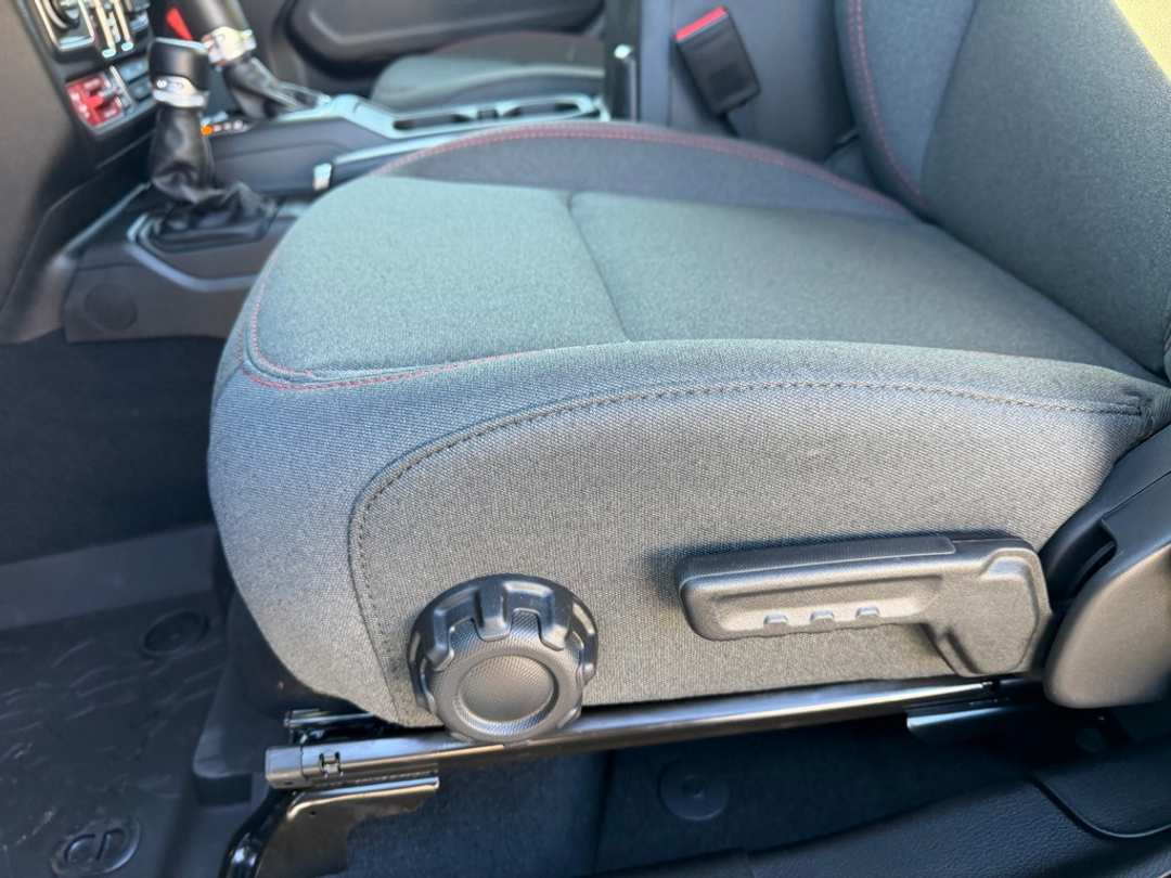 2026 Jeep Wrangler Rubicon - Image 13