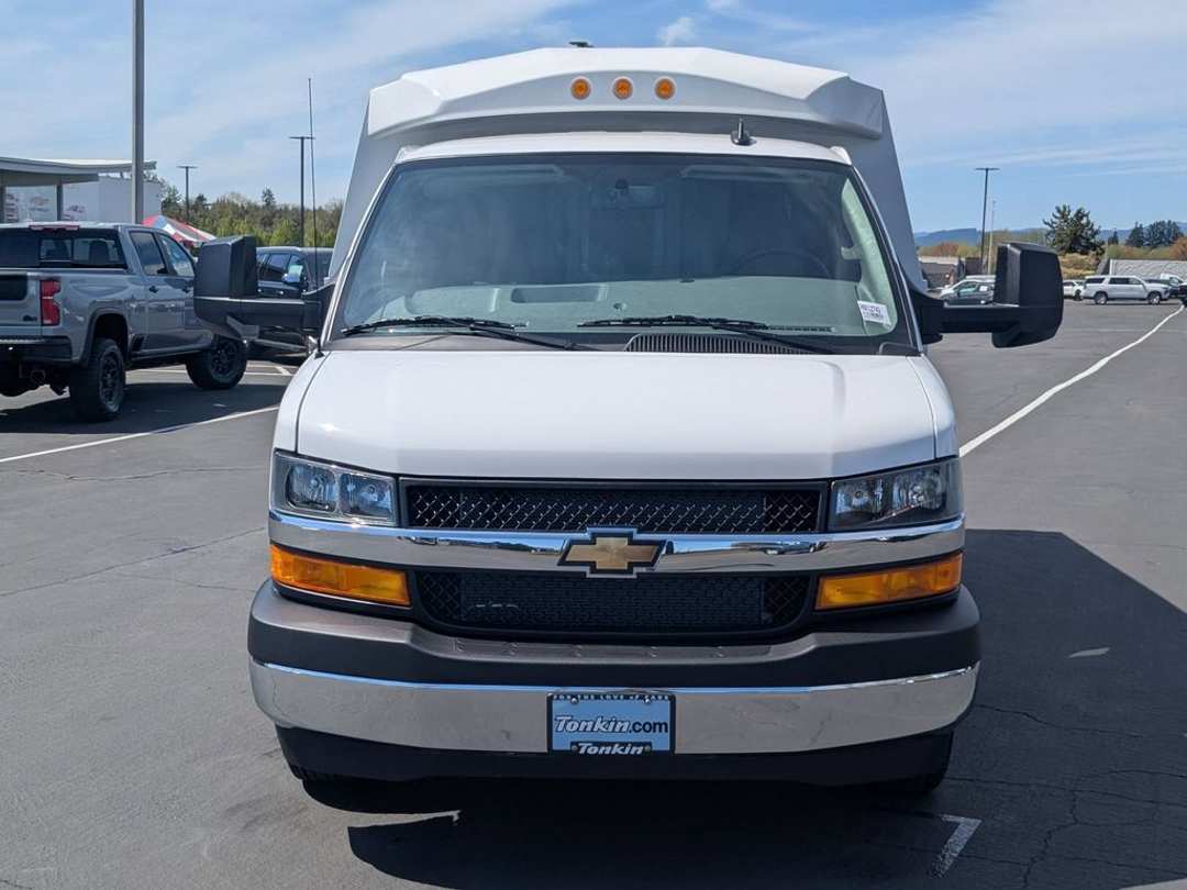 2024 Chevrolet Express 3500 Work - Image 9