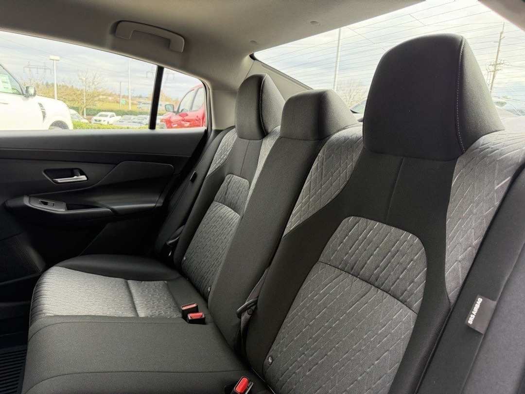 2026 Nissan Sentra SR - Image 31