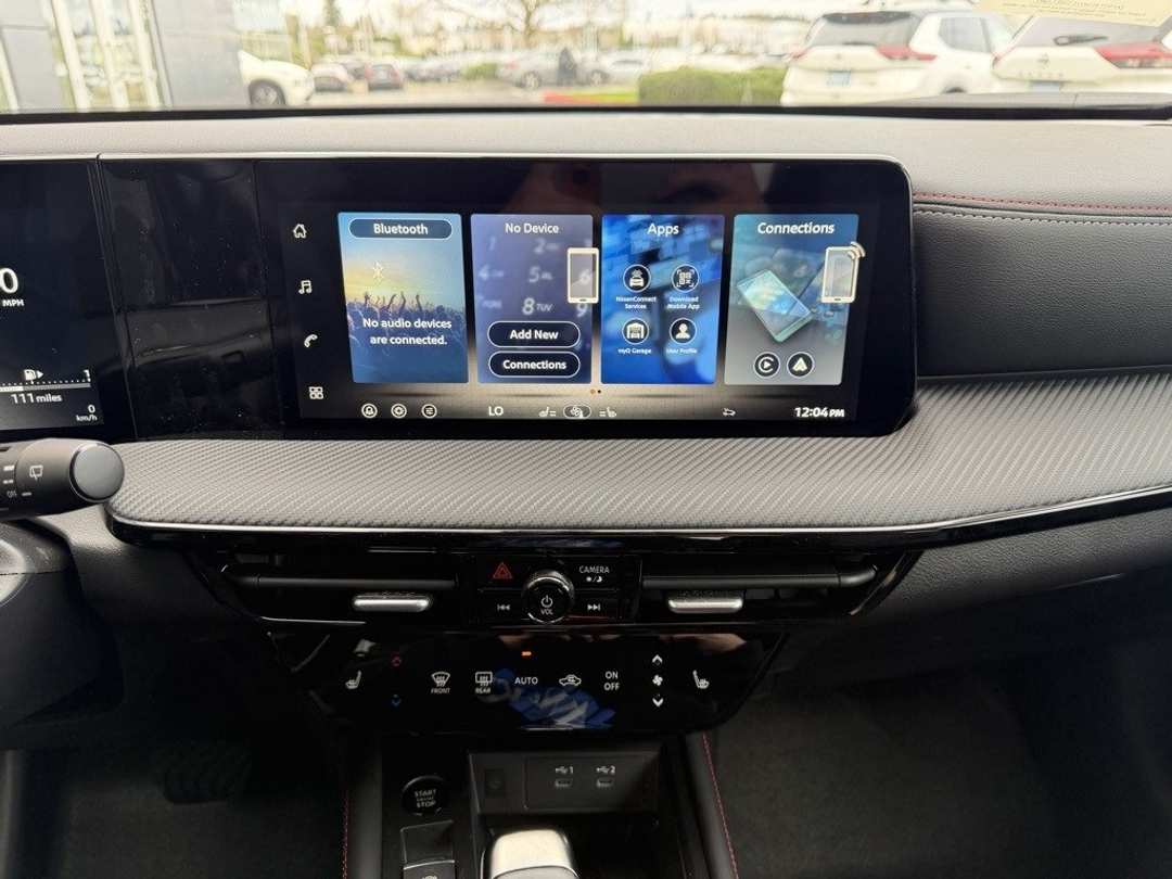 2026 Nissan Kicks SR - Image 19