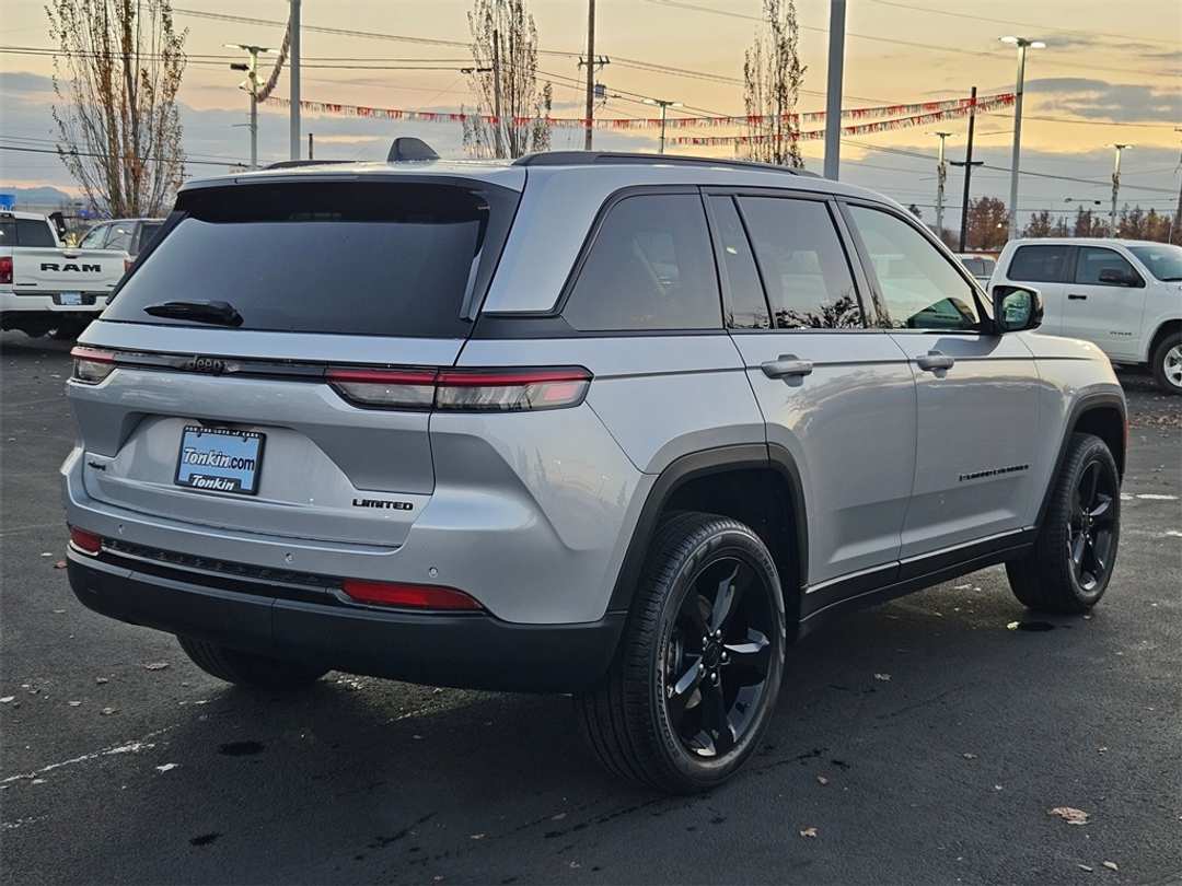 2025 Jeep Grand Cherokee Limited - Image 6