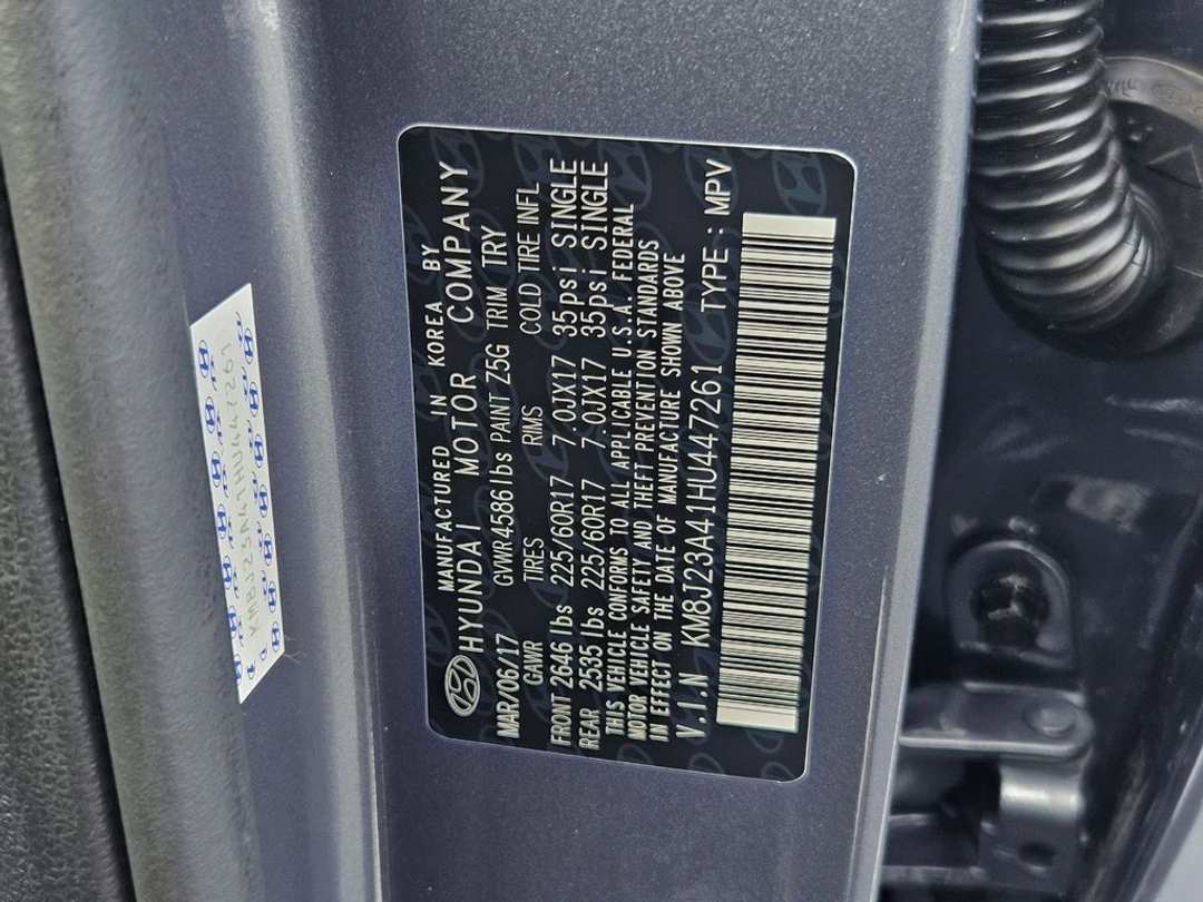 2017 Hyundai Tucson SE - Image 38