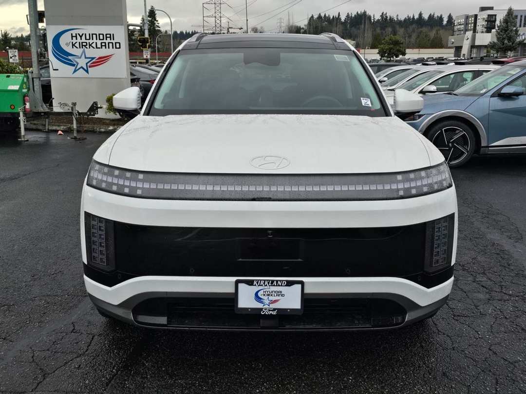 2026 Hyundai Ioniq 9 Performance Calligraphy - Image 2