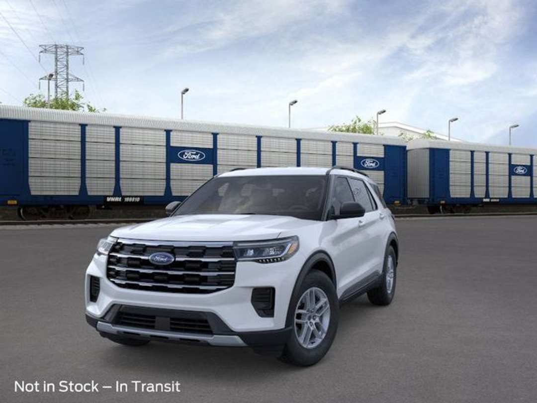2026 Ford Explorer Active - Image 2