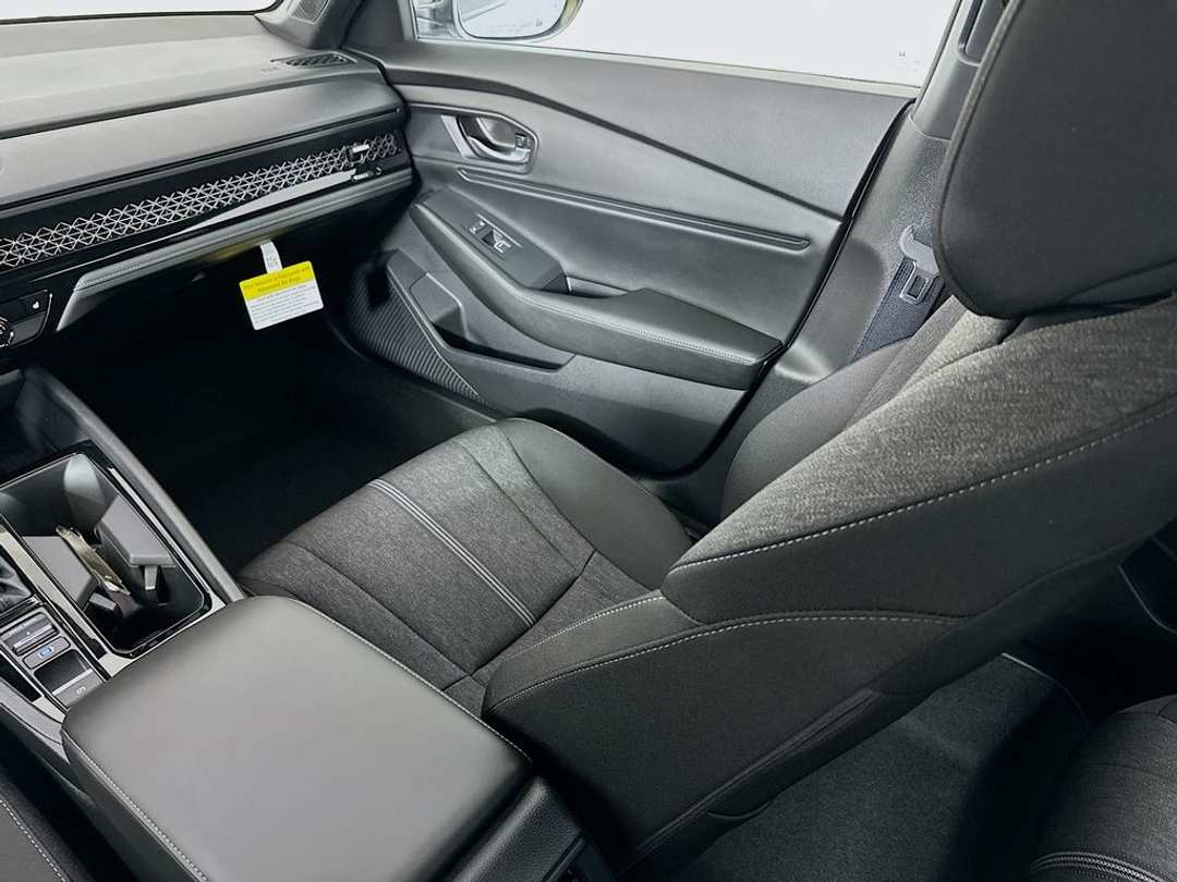 2025 Honda Accord Sport - Image 23