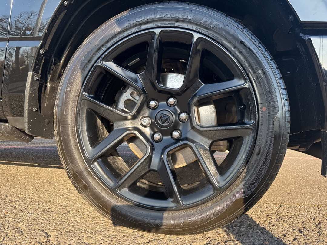 2023 Ram 1500 Laramie - Image 9