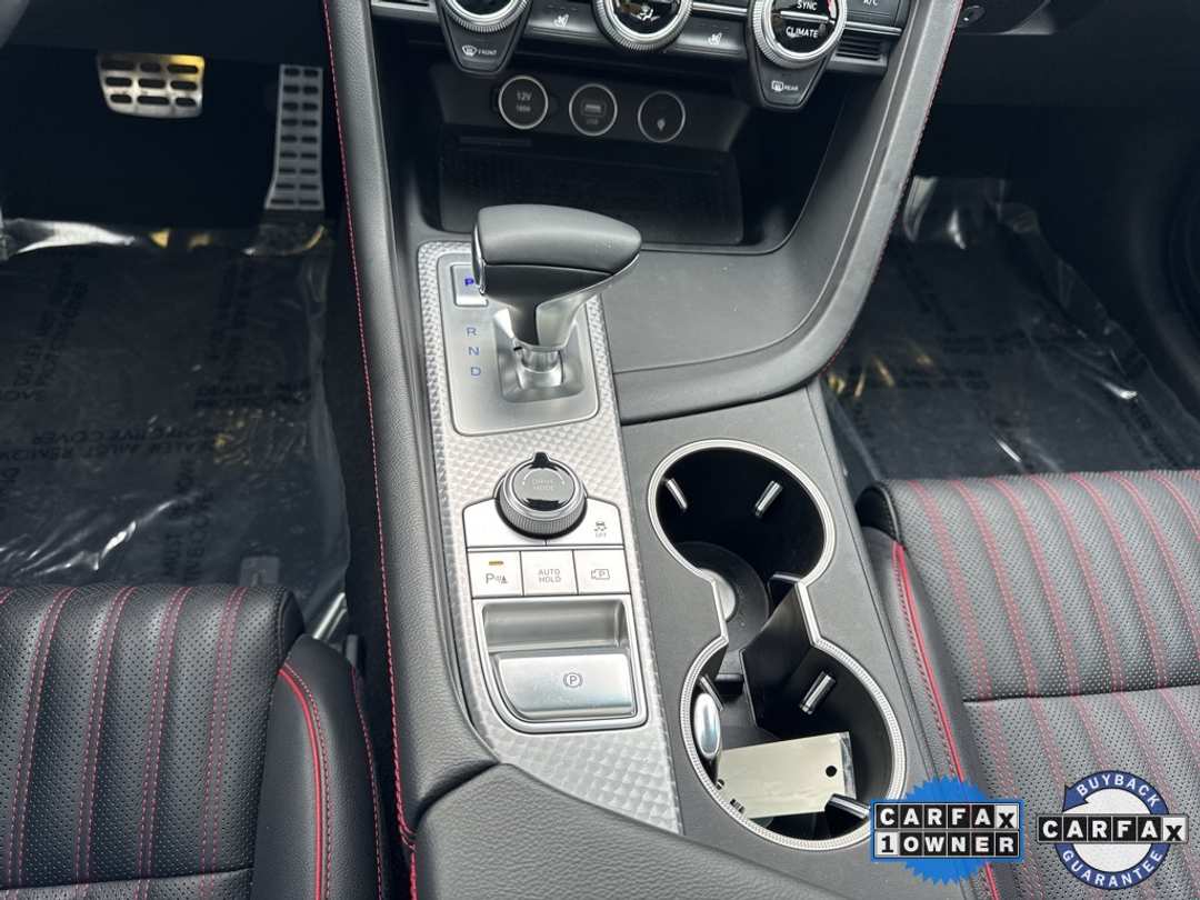 2023 Genesis G70 2.0T - Image 24