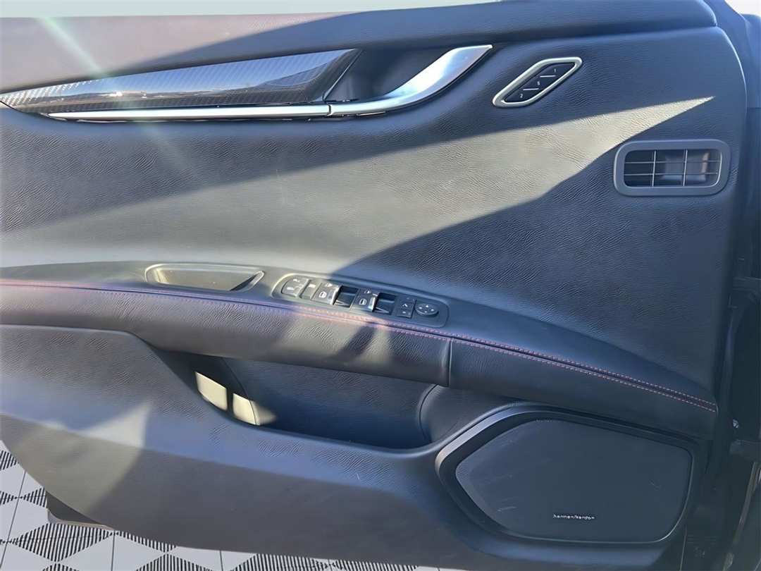 2018 Maserati Ghibli S Q4 GranSport - Image 19