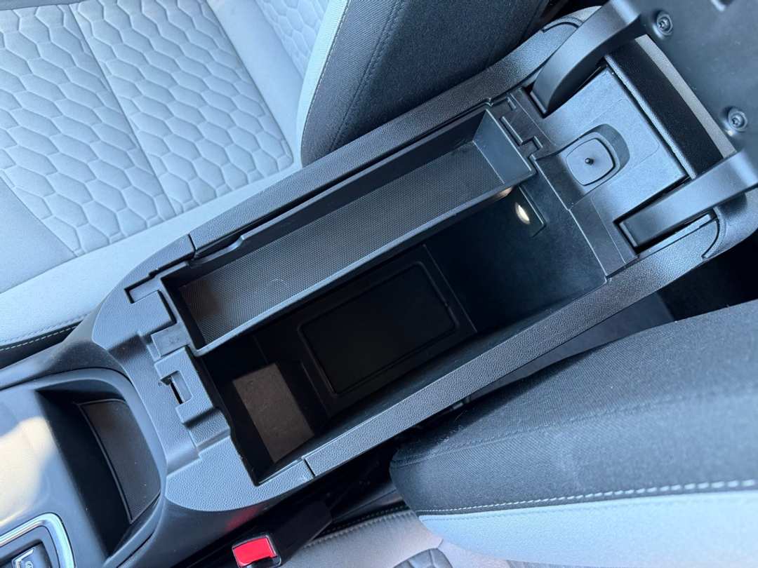 2020 Chevrolet Equinox LS - Image 28