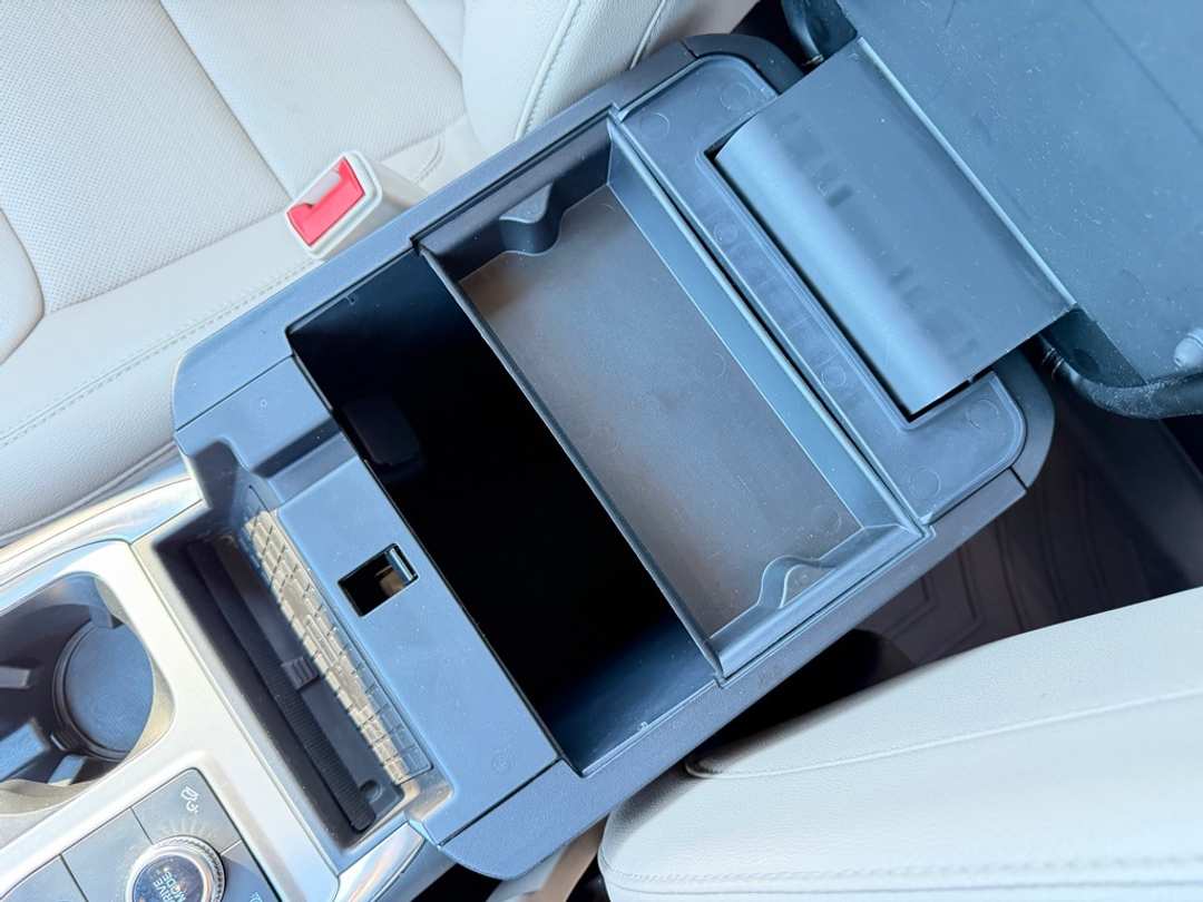 2022 Ford Explorer Limited - Image 28