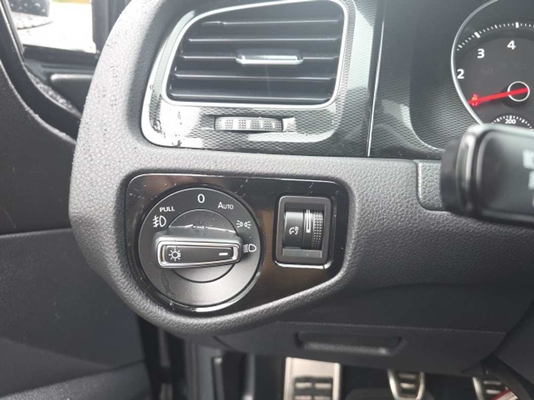 2017 Volkswagen Golf Gti SE - Image 11