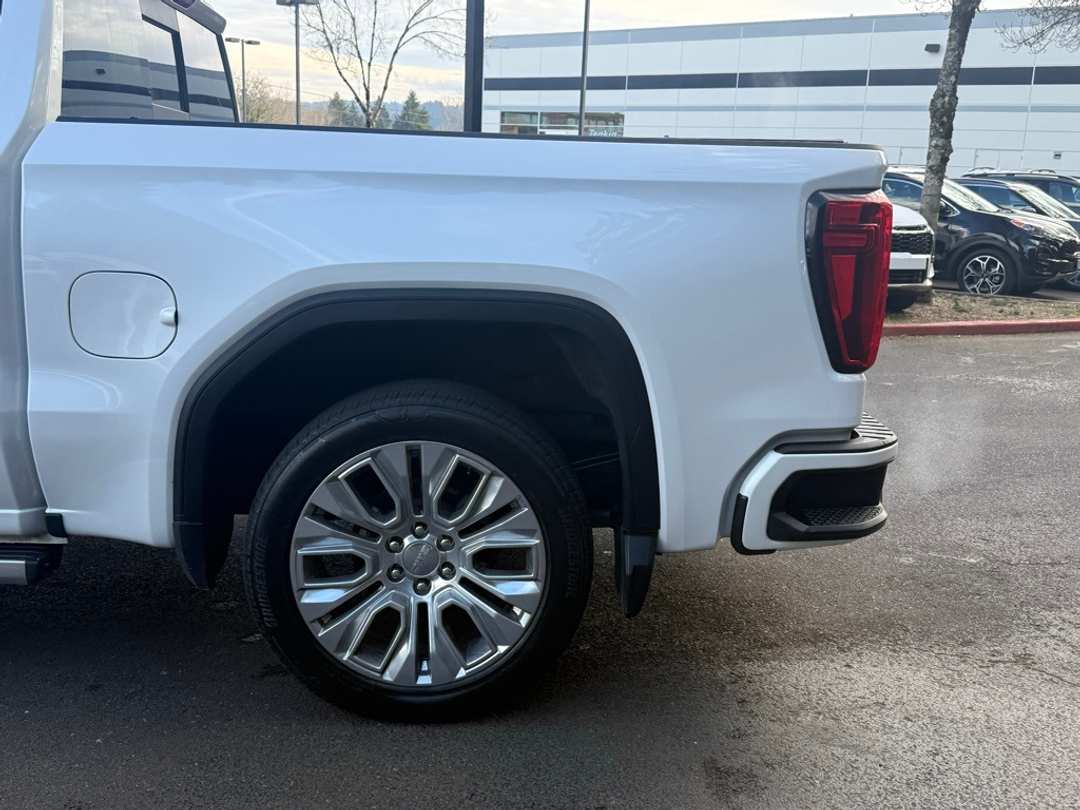 2021 GMC Sierra 1500 Denali - Image 9