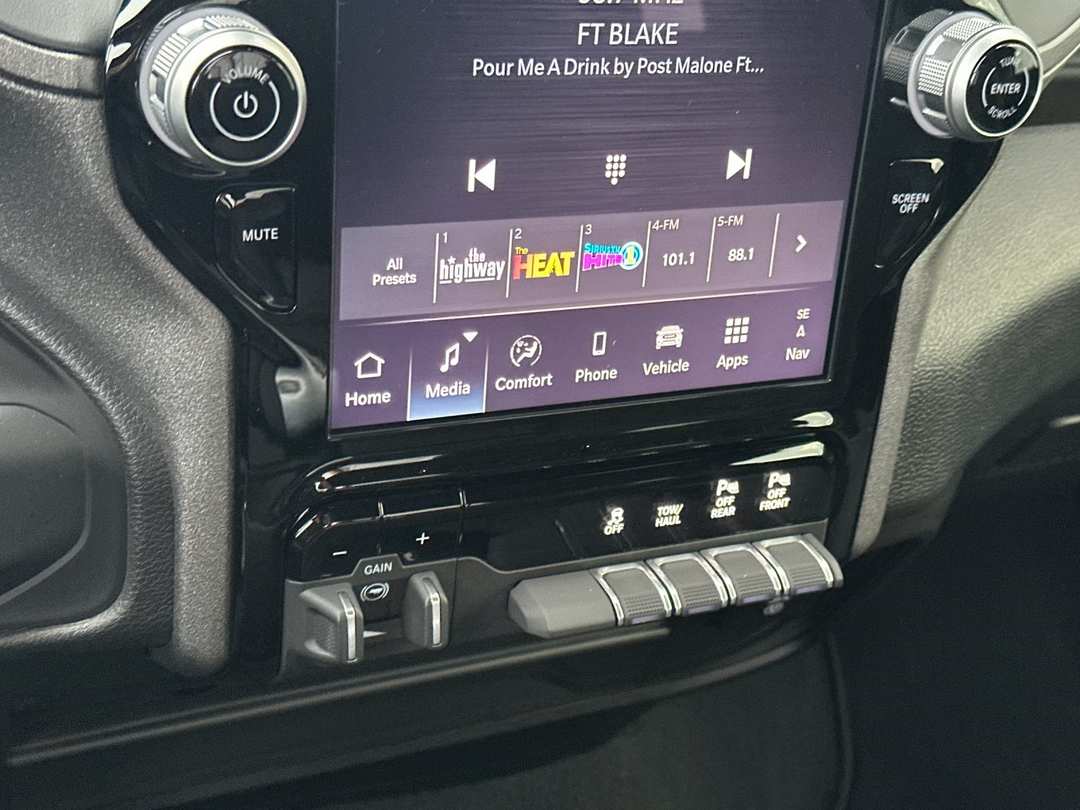 2025 Ram 2500 Tradesman - Image 17