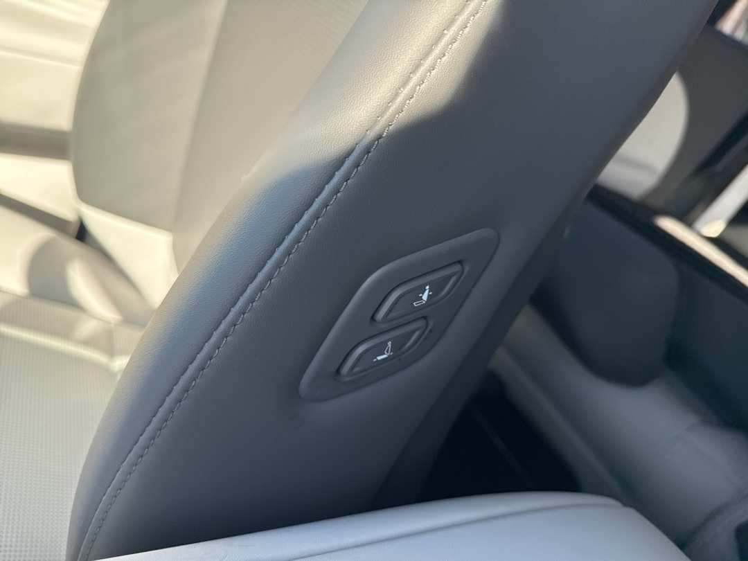 2026 Hyundai Ioniq 9 SEL - Image 31