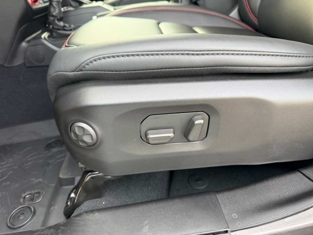 2026 Jeep Wrangler Rubicon X - Image 14