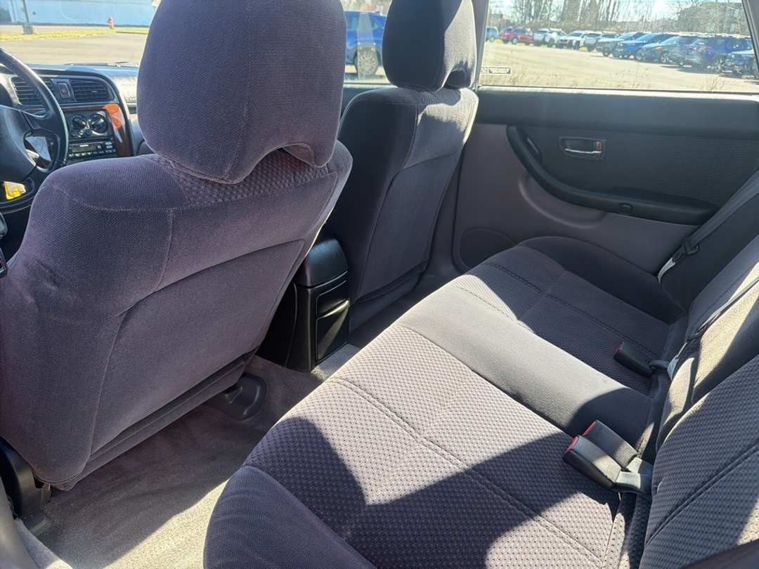 2003 Subaru Legacy L - Image 18