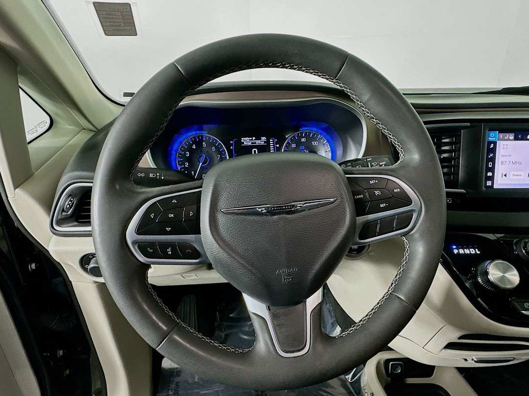 2023 Chrysler Voyager LX - Image 12