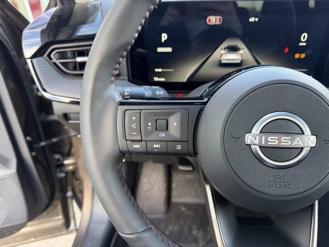 2026 Nissan Kicks SR - Image 17