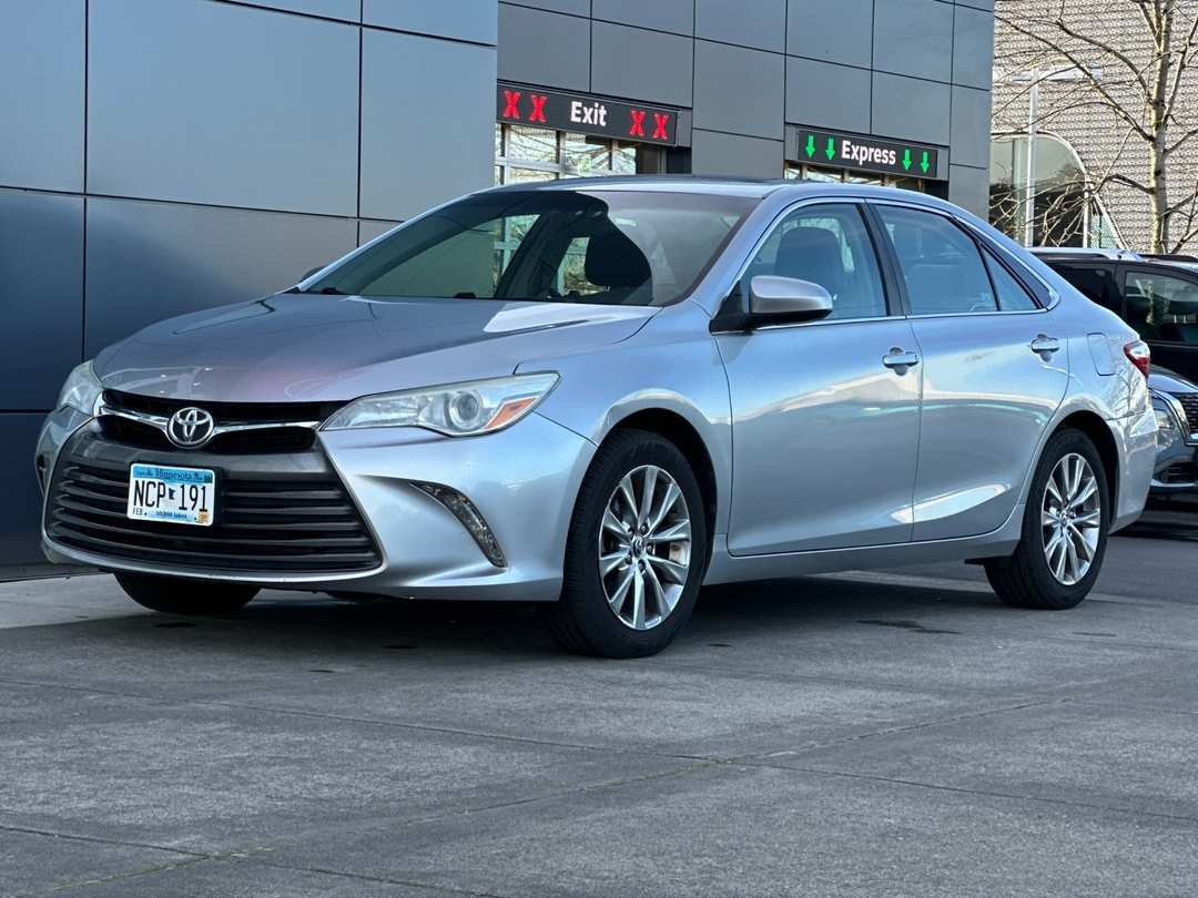 2015 Toyota Camry - Image 7