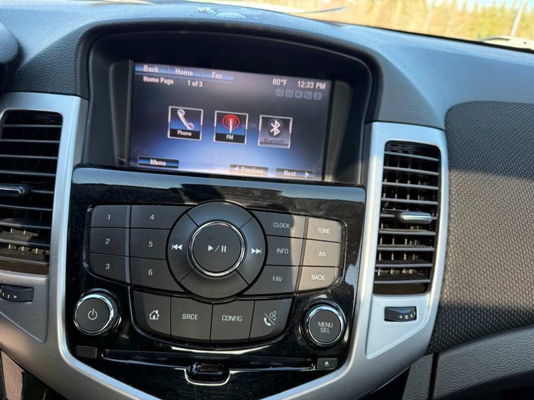 2014 Chevrolet Cruze 1LT - Image 14