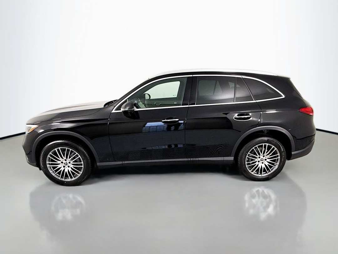 2026 Mercedes-Benz GLC GLC 300 - Image 2