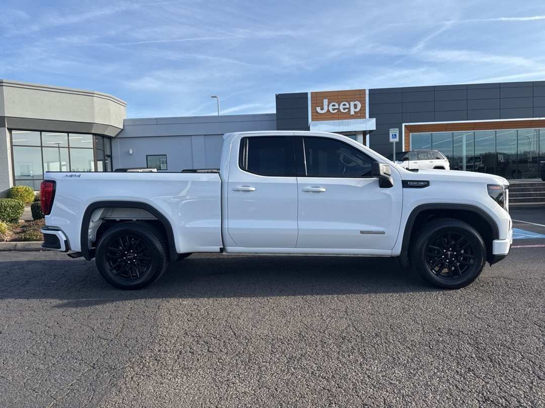 2023 GMC Sierra 1500 Elevation - Image 9