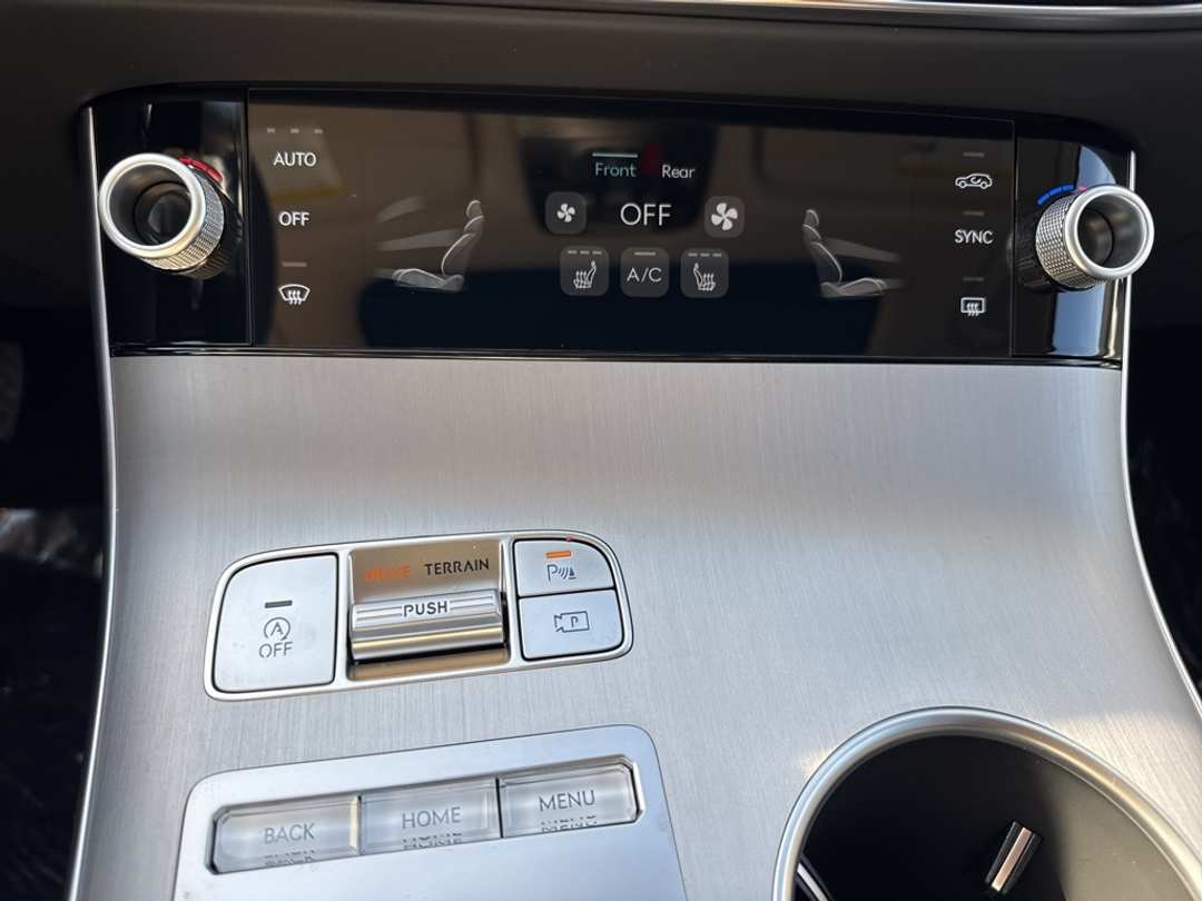 2026 Genesis Gv70 2.5T Select - Image 29