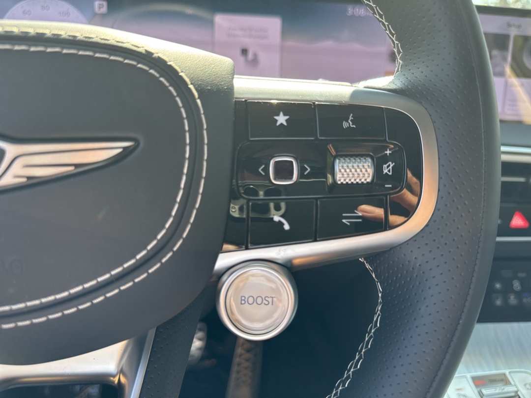 2026 Genesis Electrified Gv70 - Image 32