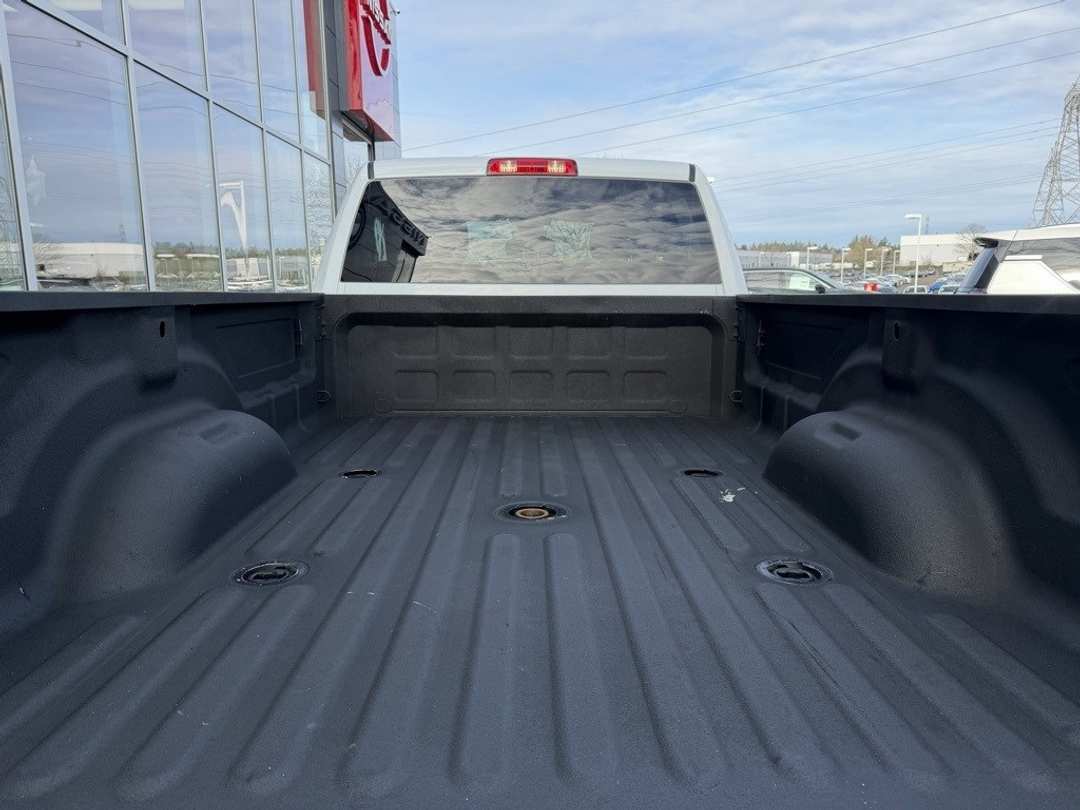 2024 Ram 3500 Big Horn - Image 10