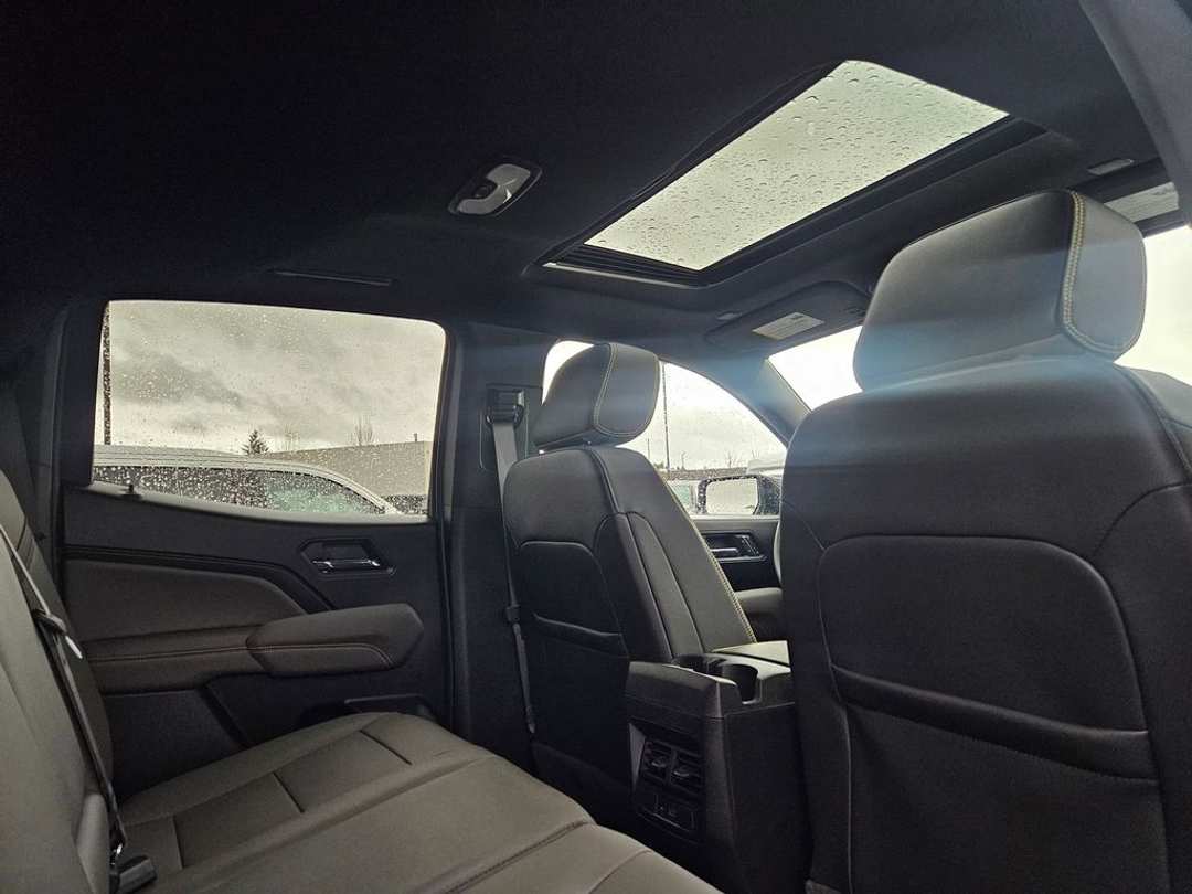 2026 Chevrolet Colorado ZR2 - Image 42