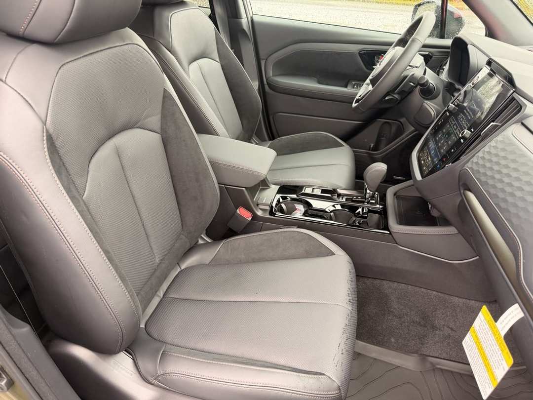 2026 Subaru Forester Touring - Image 29