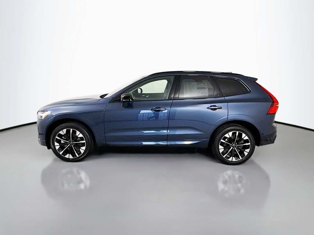 2026 Volvo Xc60 B5 Plus - Image 2