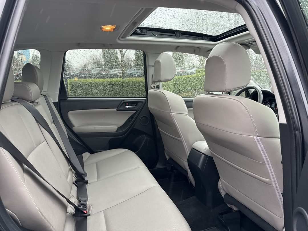 2016 Subaru Forester 2.5i Touring - Image 23