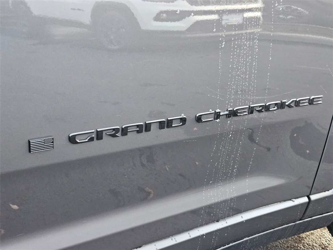 2025 Jeep Grand Cherokee Limited - Image 33